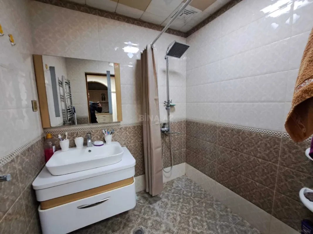 Satılır 4 otaqlı mənzil 95 m²