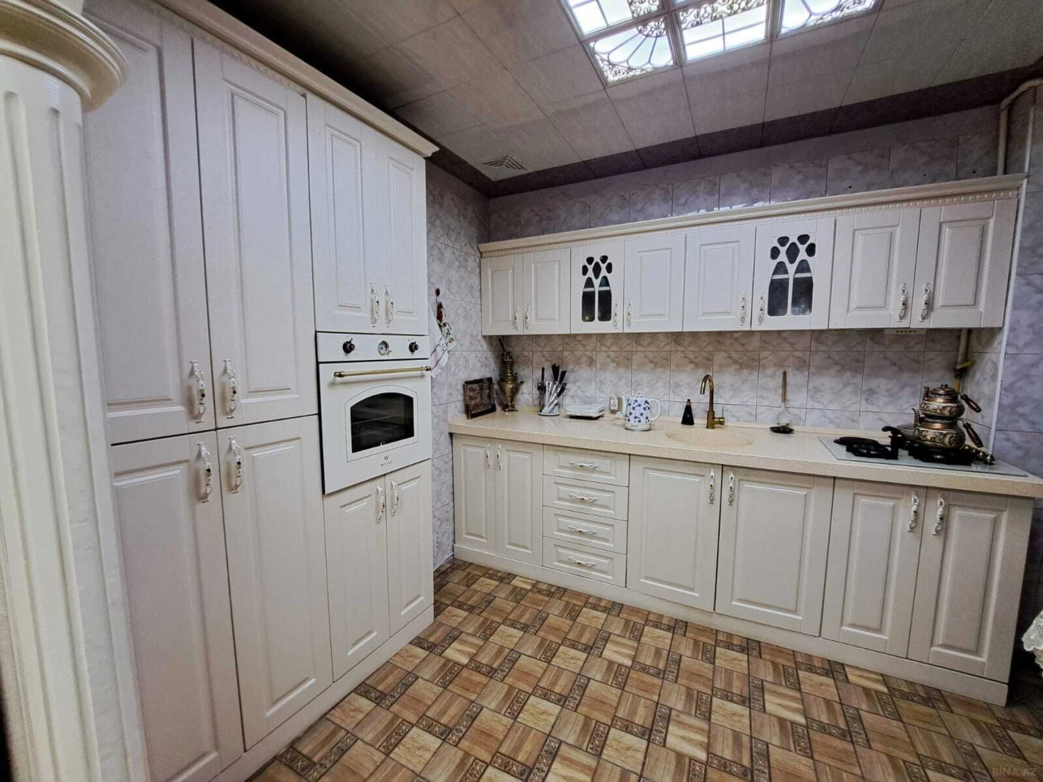 Satılır 4 otaqlı mənzil 95 m²
