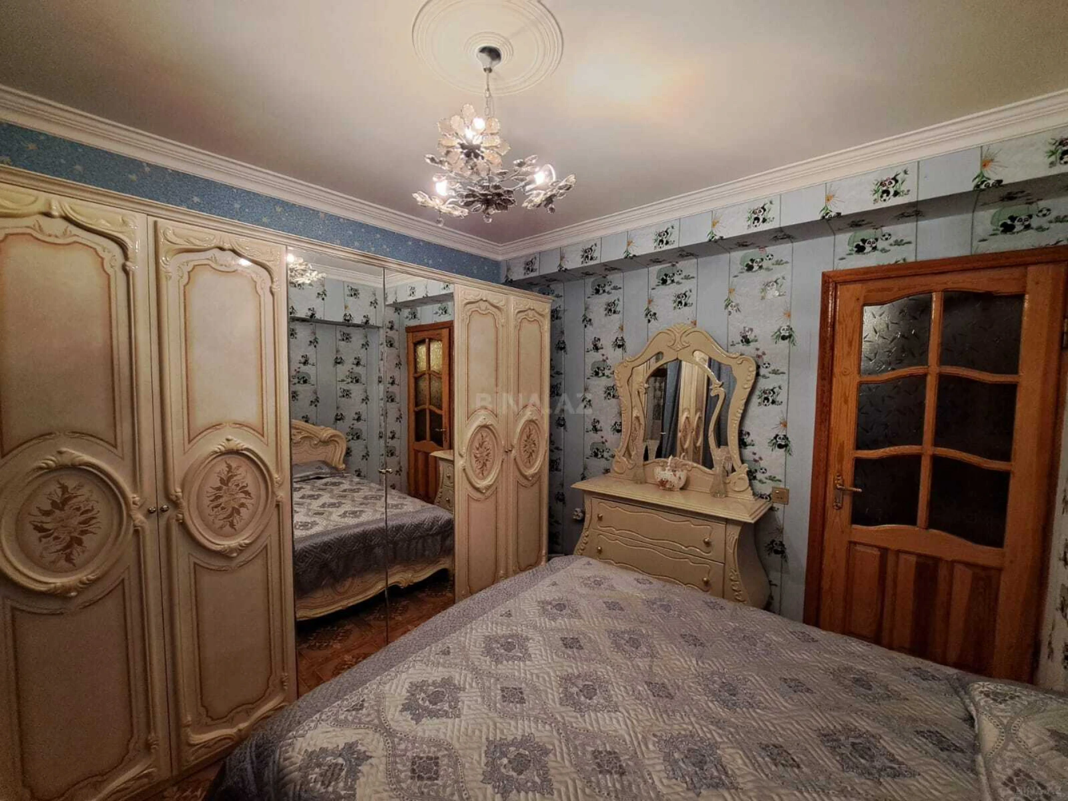 Satılır 4 otaqlı mənzil 95 m²