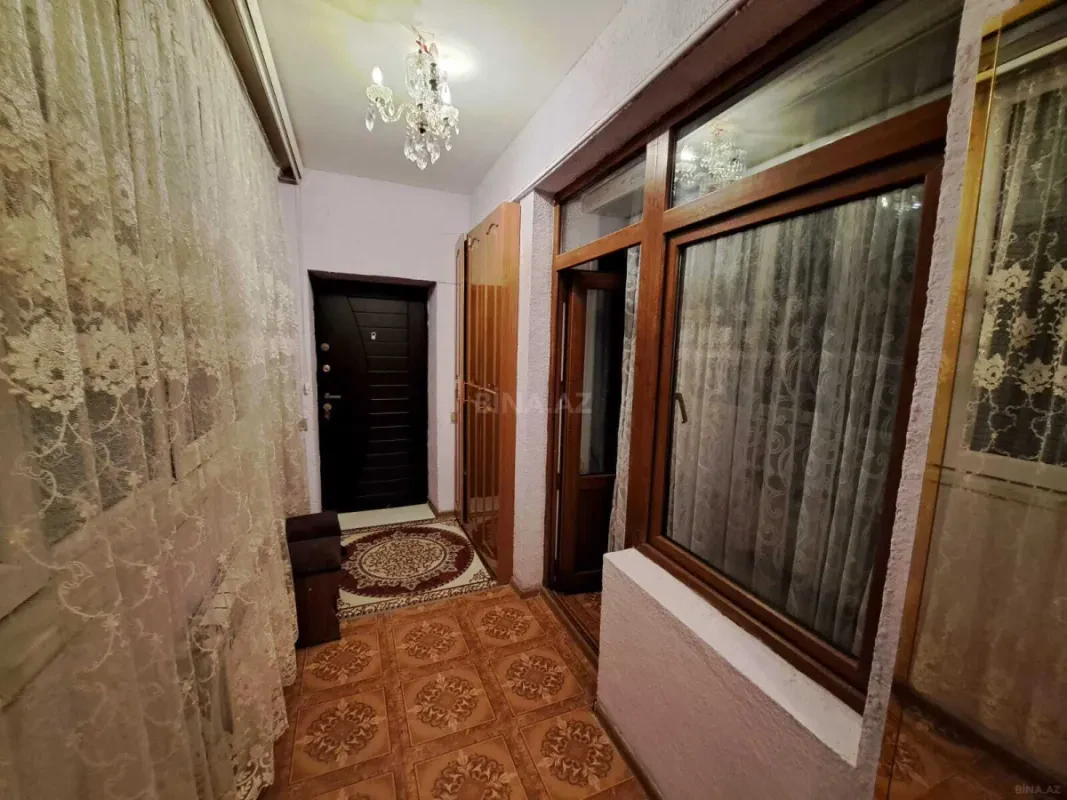 Satılır 4 otaqlı mənzil 95 m²
