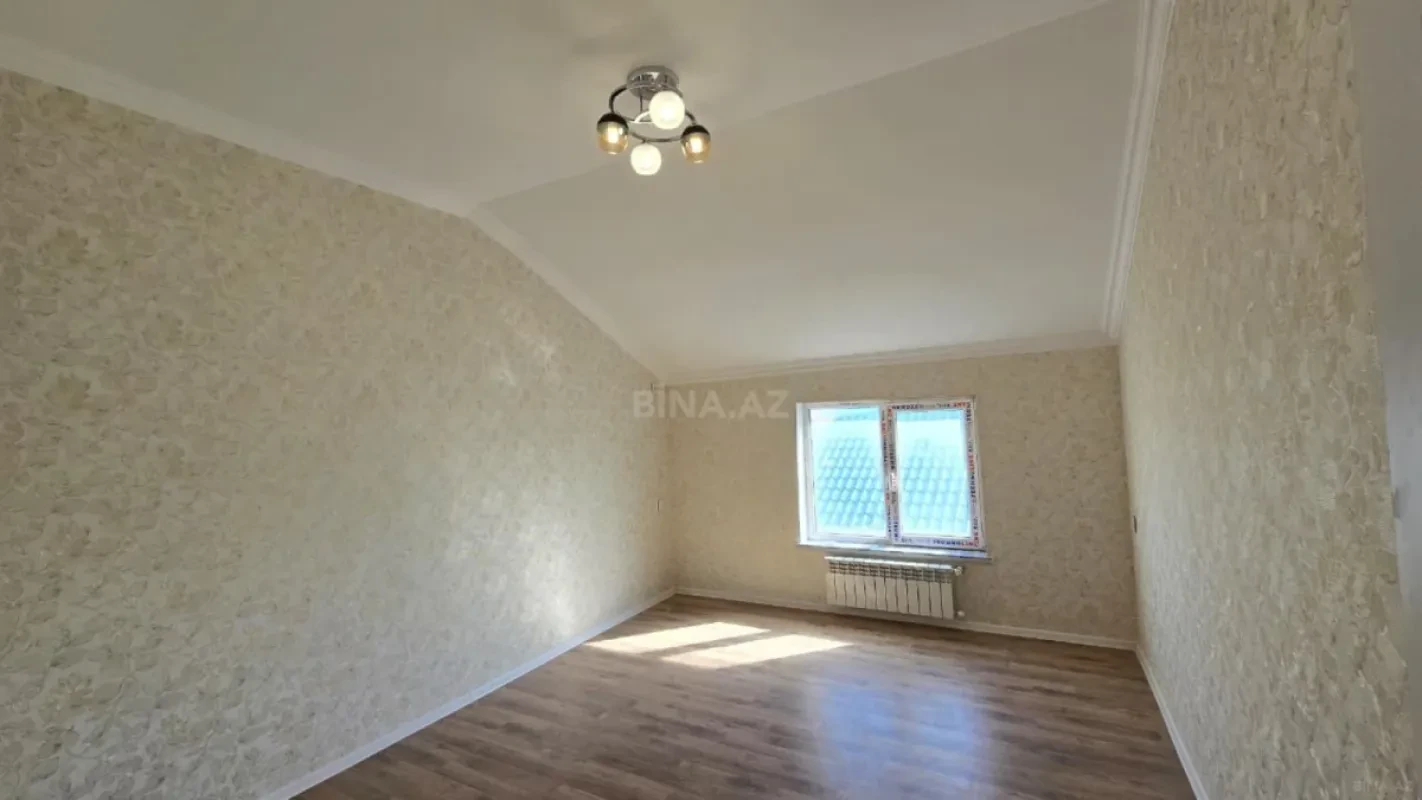 Satılır 6 otaqlı həyət evi 220 m²