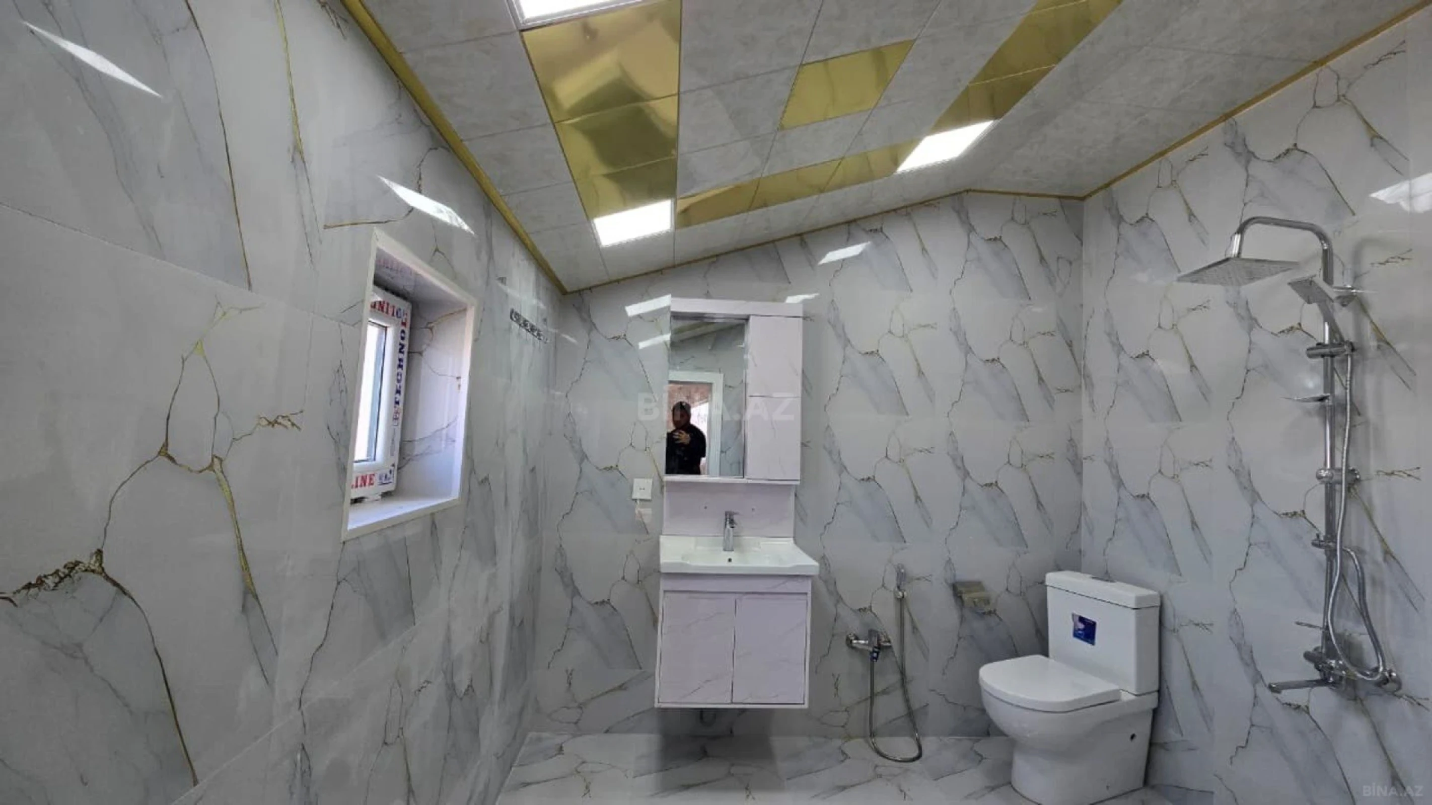 Satılır 6 otaqlı həyət evi 220 m²