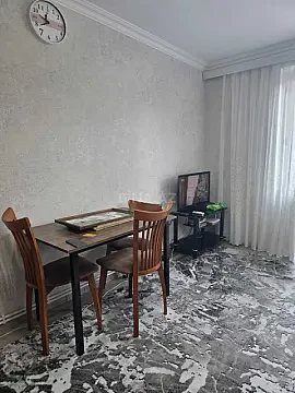 Kirayə verilir 2 otaqlı mənzil 50 m²
