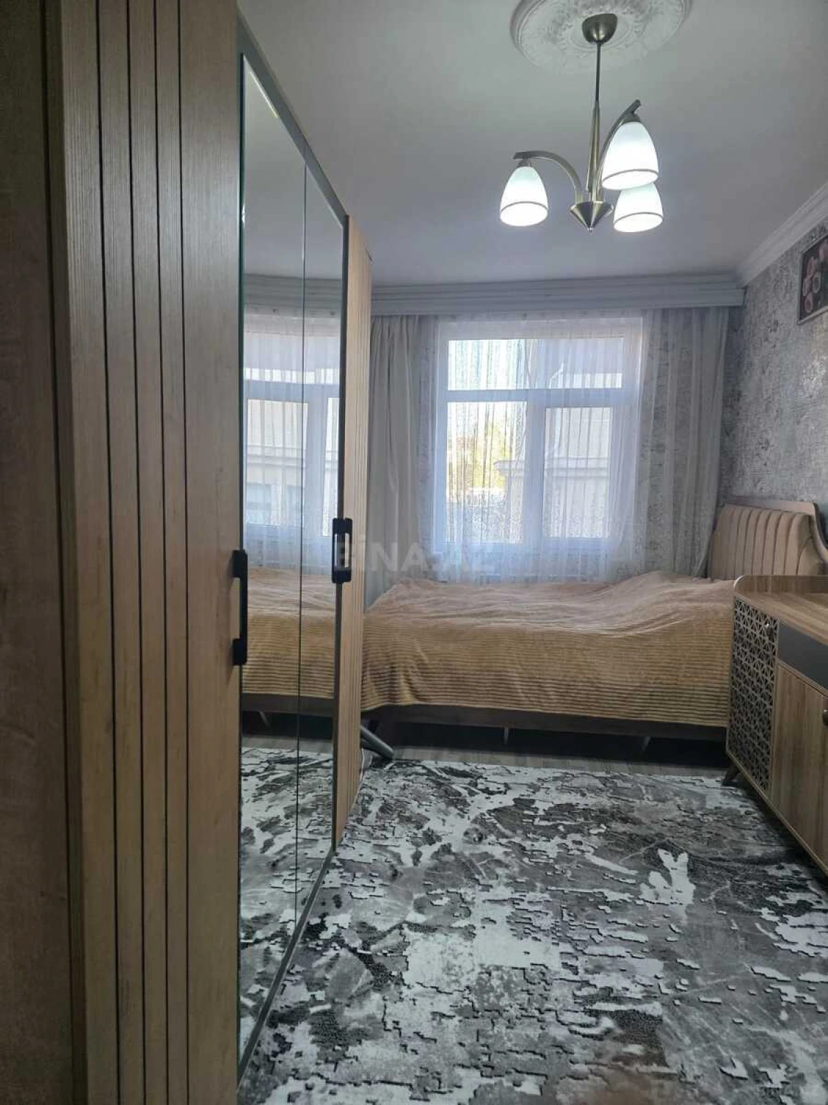 Kirayə verilir 2 otaqlı mənzil 50 m²