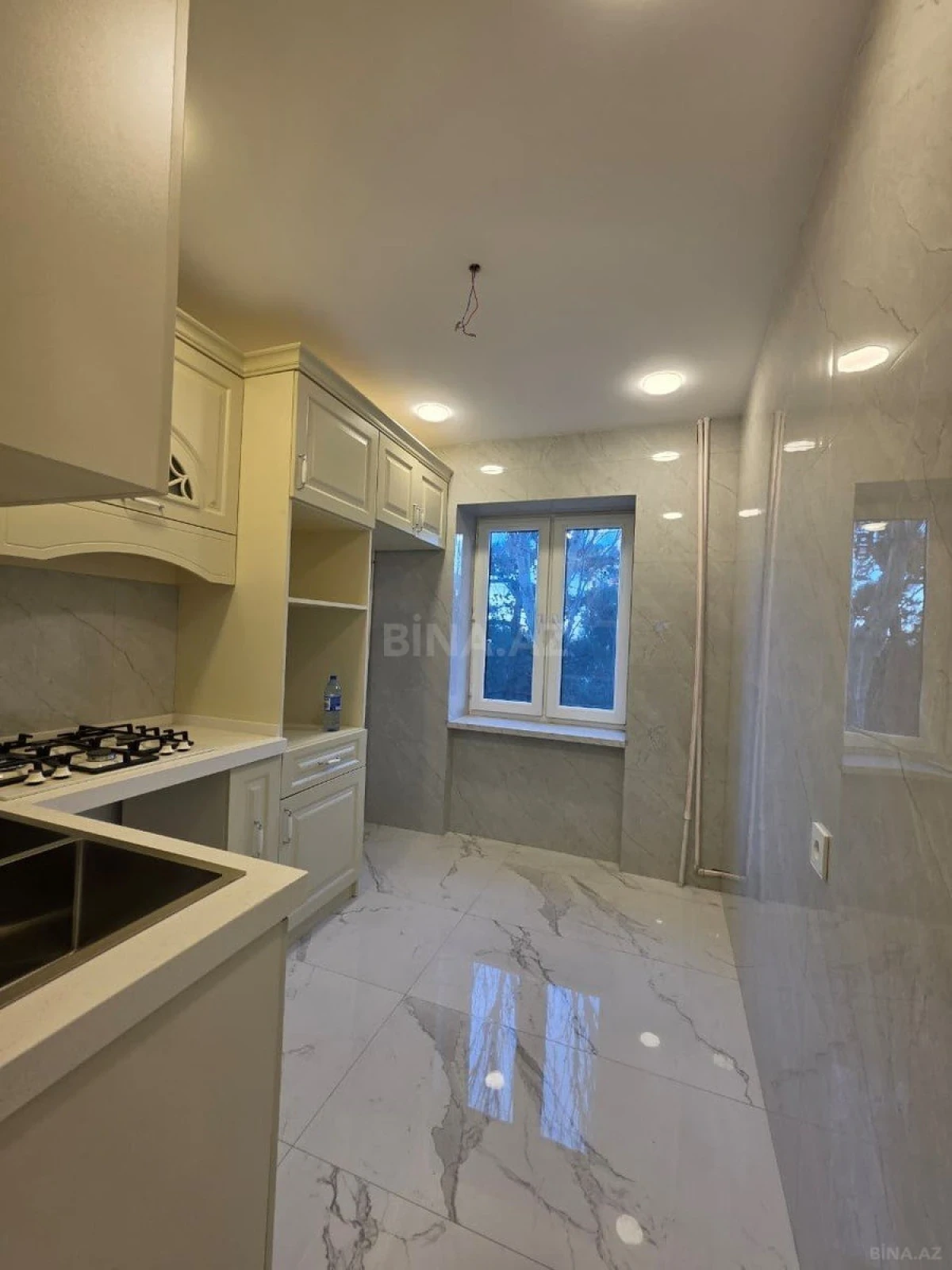 Satılır 3 otaqlı mənzil 75 m²