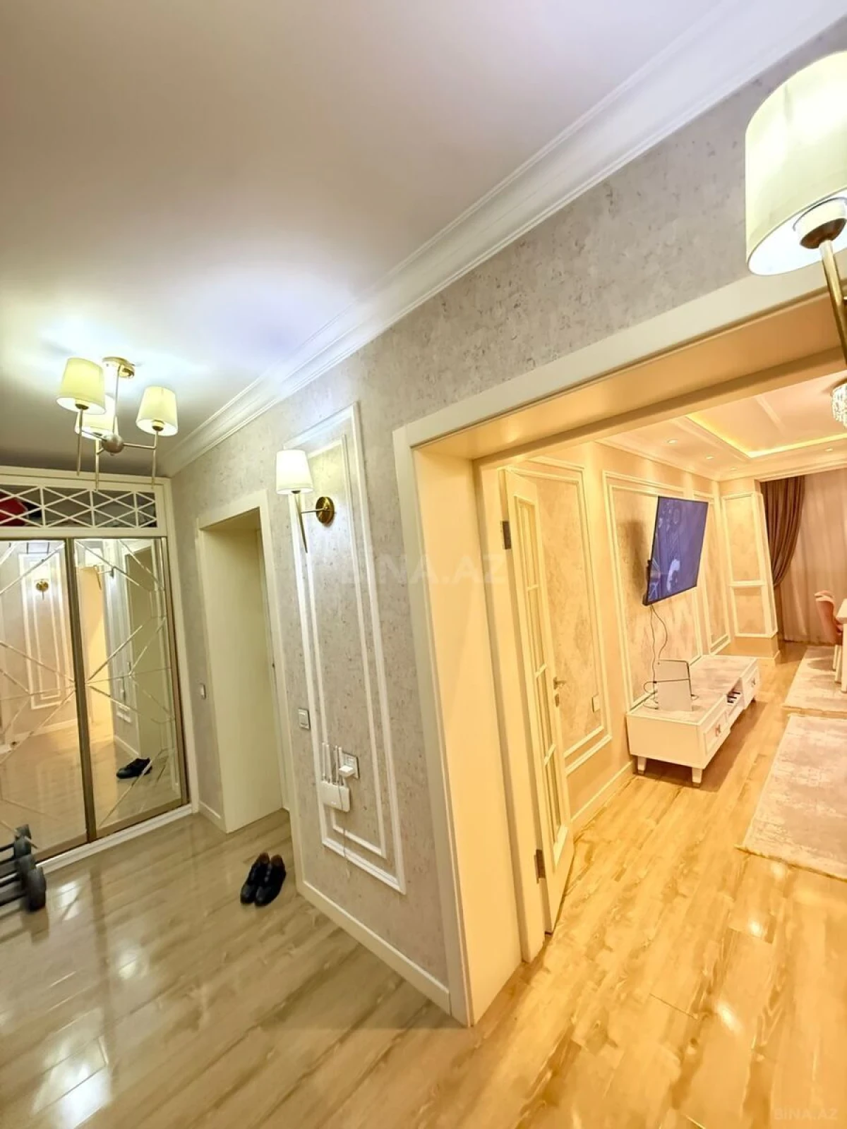 Satılır 2 otaqlı mənzil 68 m²