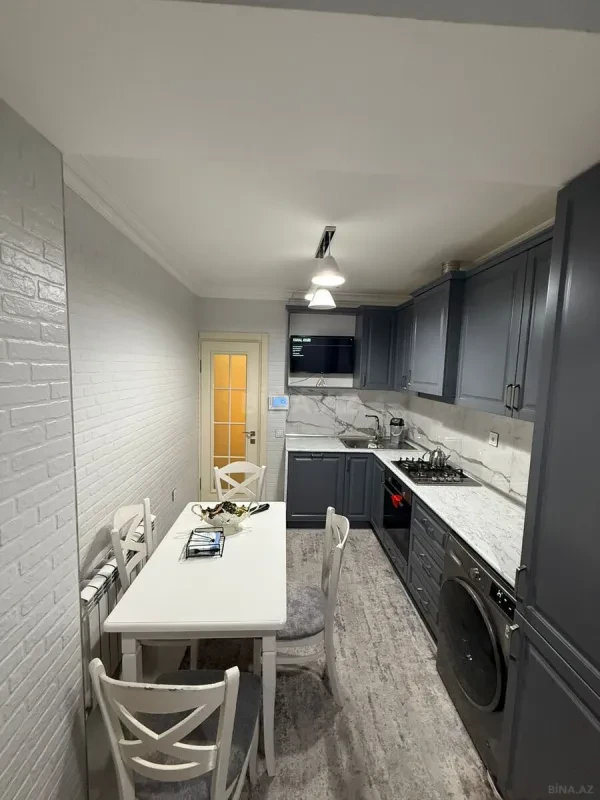 Satılır 2 otaqlı mənzil 68 m²