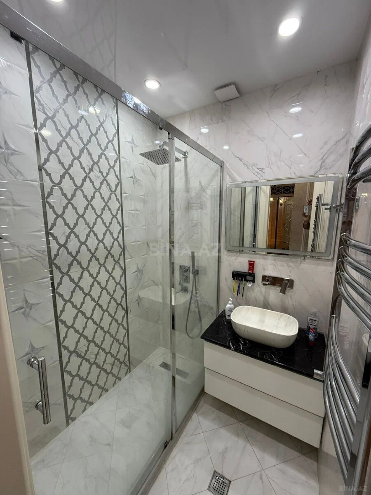 Satılır 2 otaqlı mənzil 68 m²