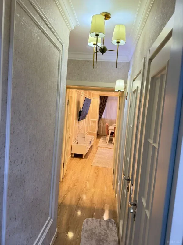 Satılır 2 otaqlı mənzil 68 m²
