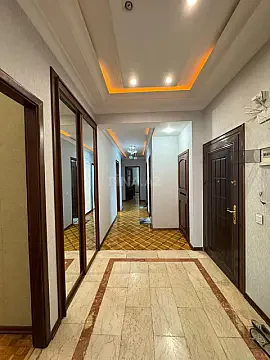 Kirayə verilir 4 otaqlı mənzil 160 m²