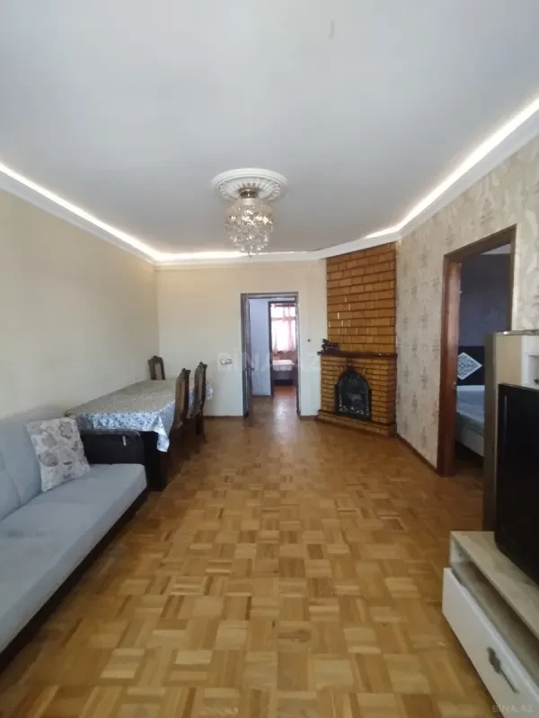 Satılır 4 otaqlı mənzil 105 m²