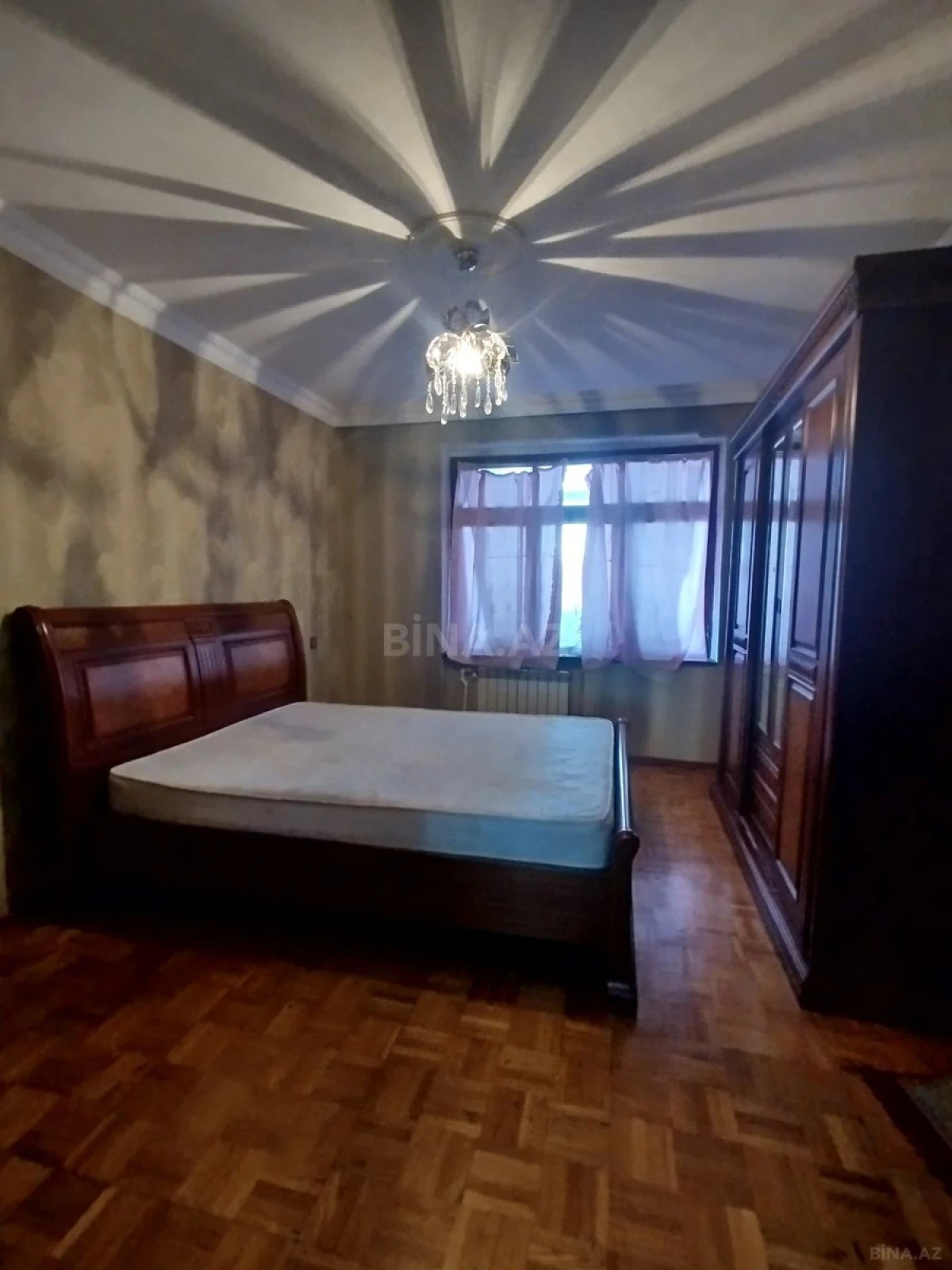 Satılır 4 otaqlı mənzil 105 m²