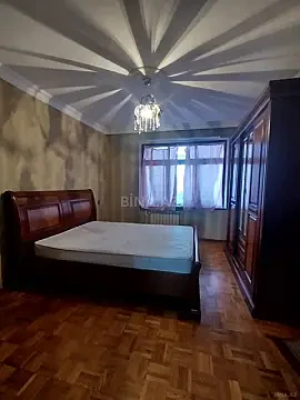 Satılır 4 otaqlı mənzil 105 m²