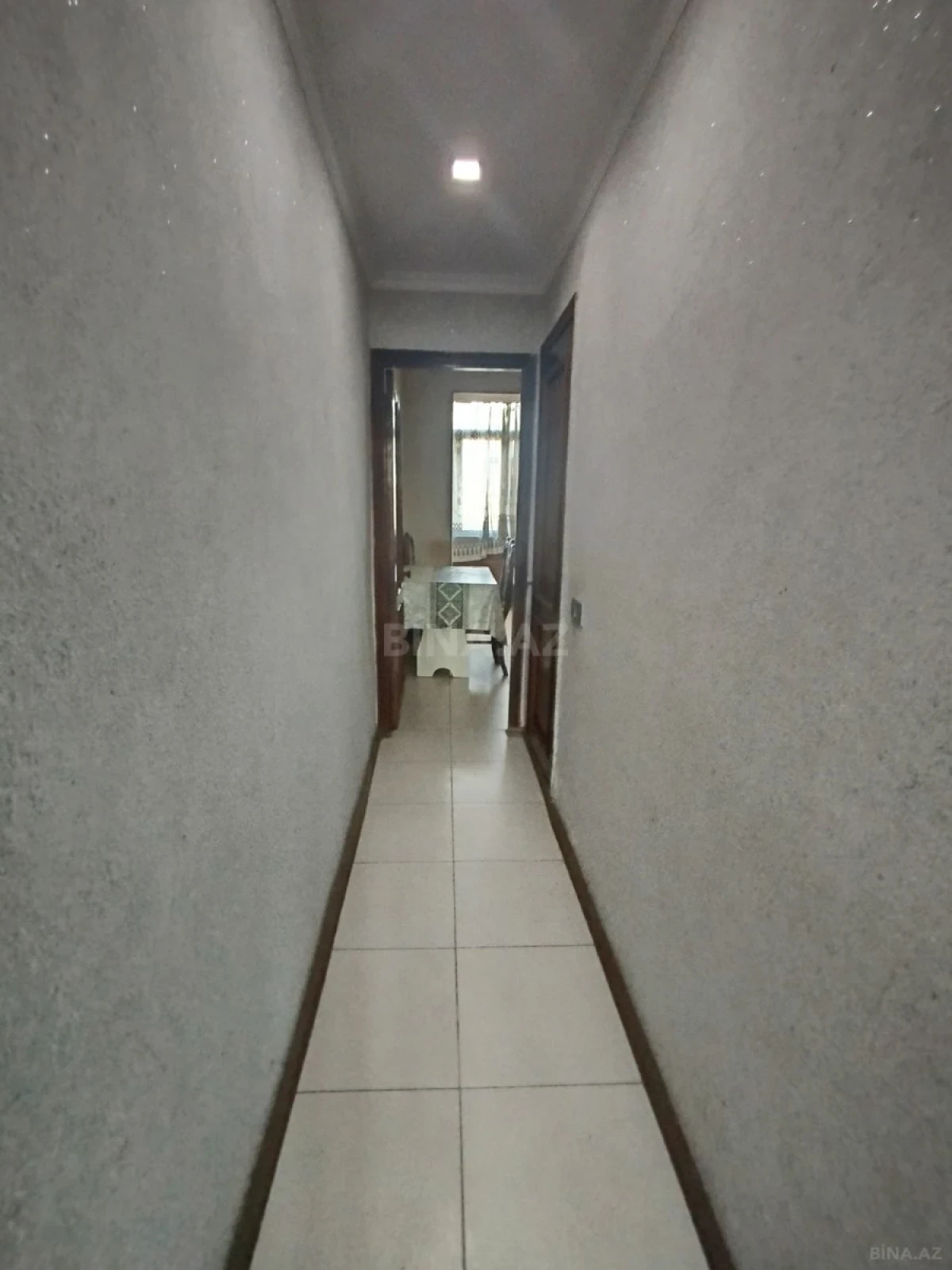 Satılır 4 otaqlı mənzil 105 m²