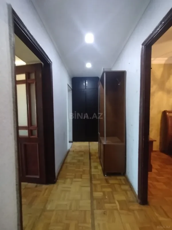 Satılır 4 otaqlı mənzil 105 m²