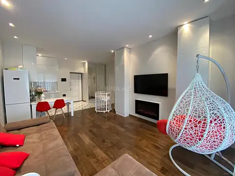 Kirayə verilir 2 otaqlı mənzil 70 m²