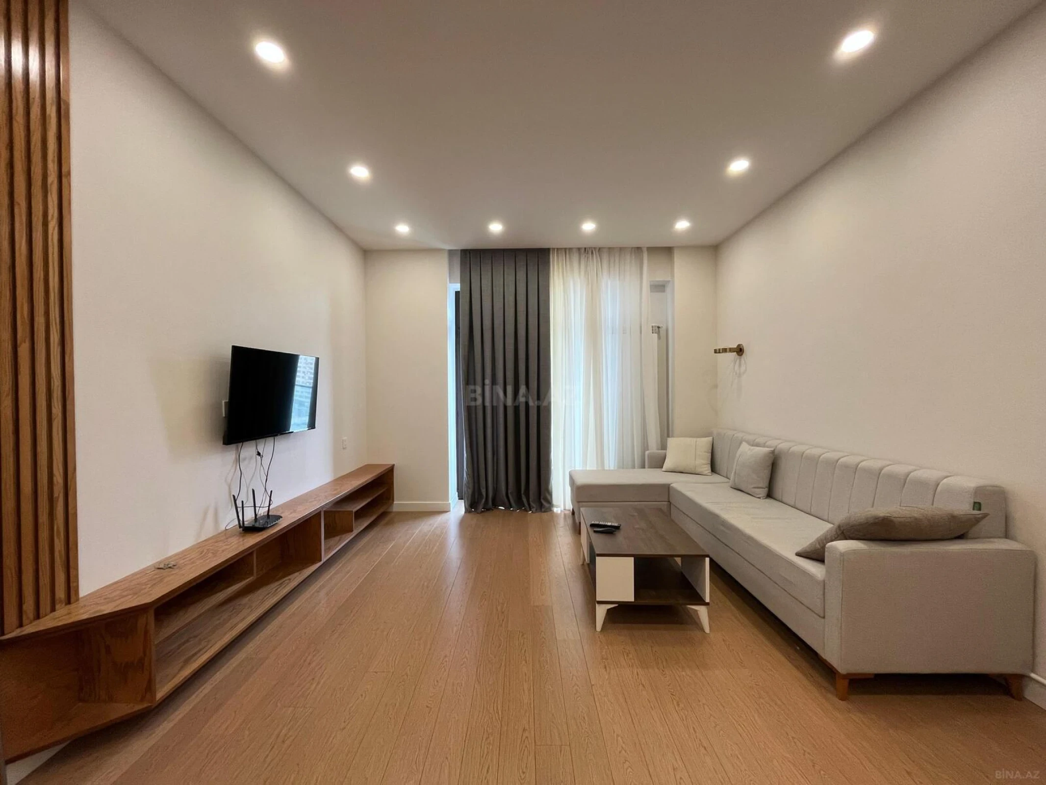 Kirayə verilir 2 otaqlı mənzil 70 m²