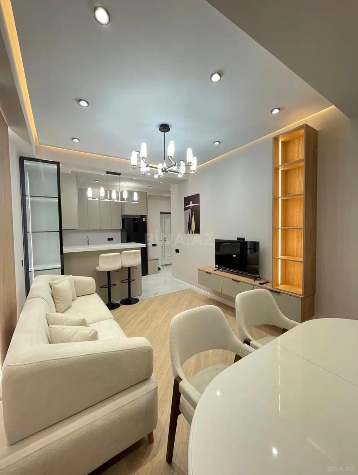 Kirayə verilir 2 otaqlı mənzil 70 m²