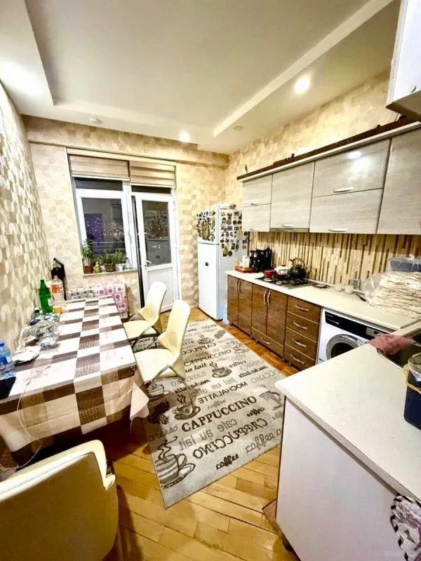 Satılır 3 otaqlı mənzil 115 m²