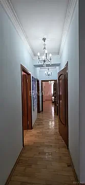 Satılır 4 otaqlı mənzil 160 m²
