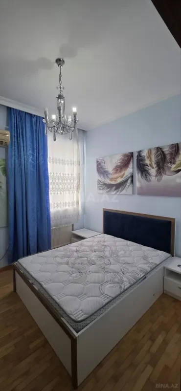 Satılır 4 otaqlı mənzil 160 m²