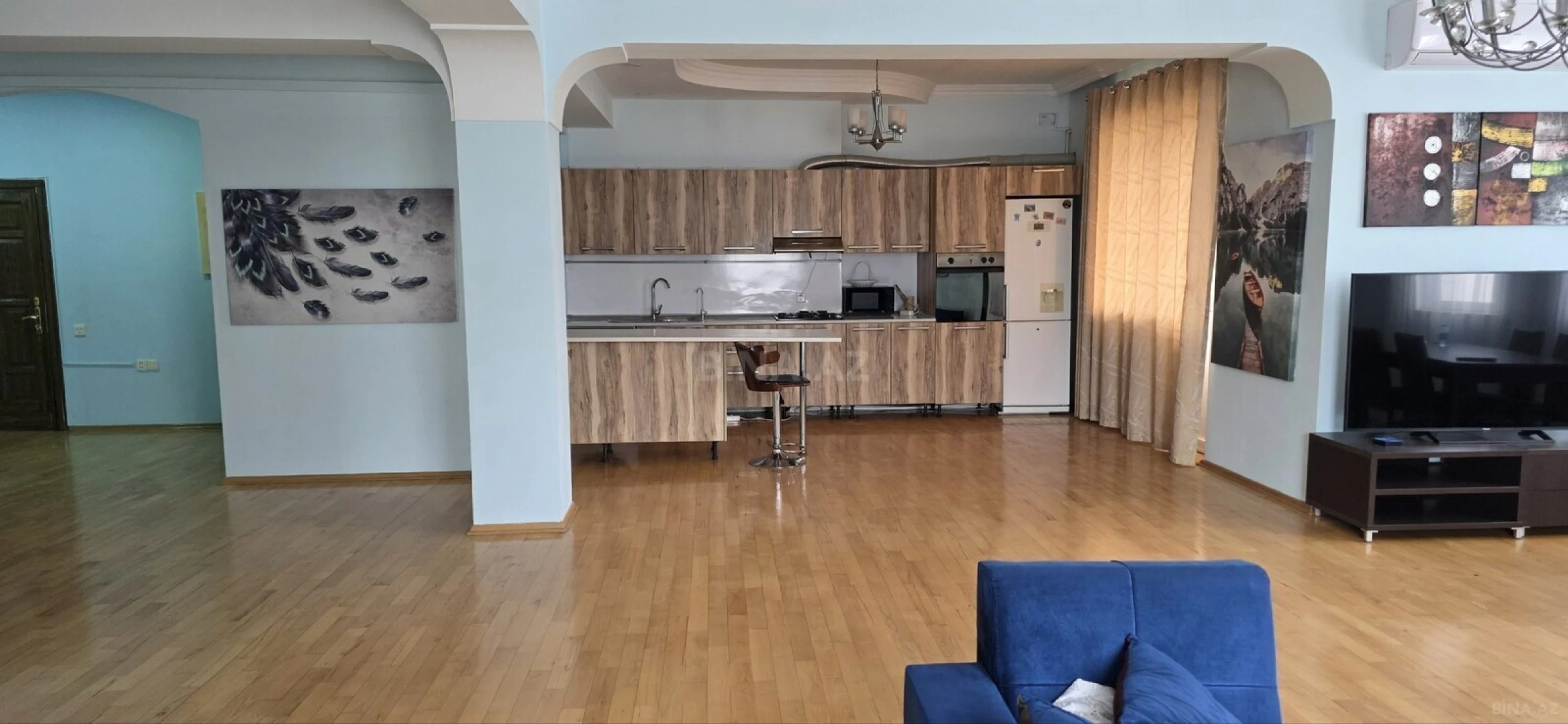 Satılır 4 otaqlı mənzil 160 m²