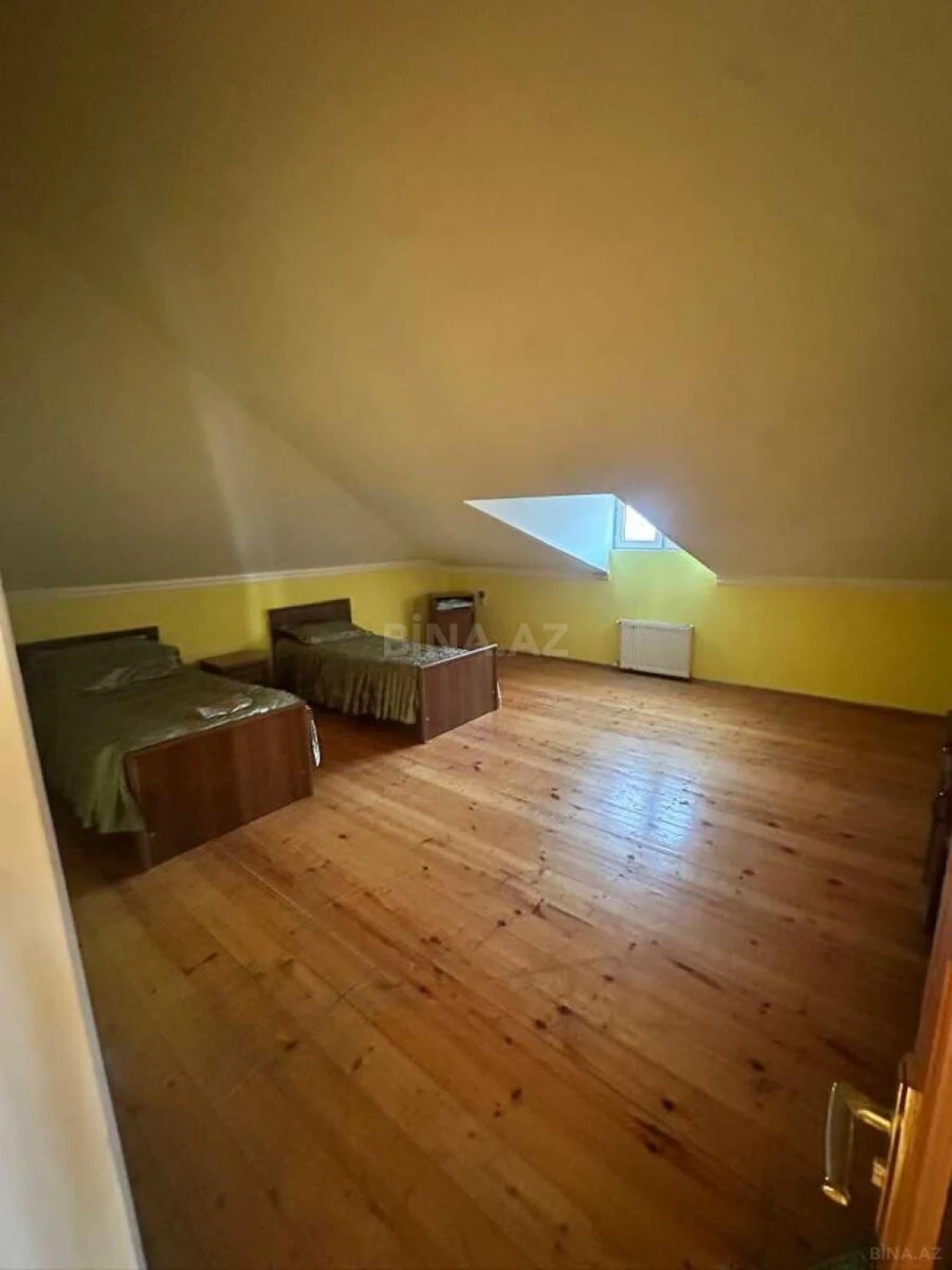 Satılır 13 otaqlı həyət evi 500 m²