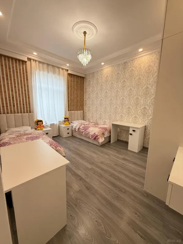 Kirayə verilir 4 otaqlı həyət evi 210 m²