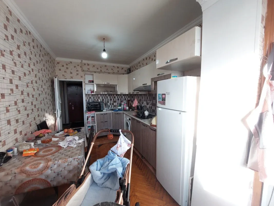 Satılır 2 otaqlı mənzil 65 m²