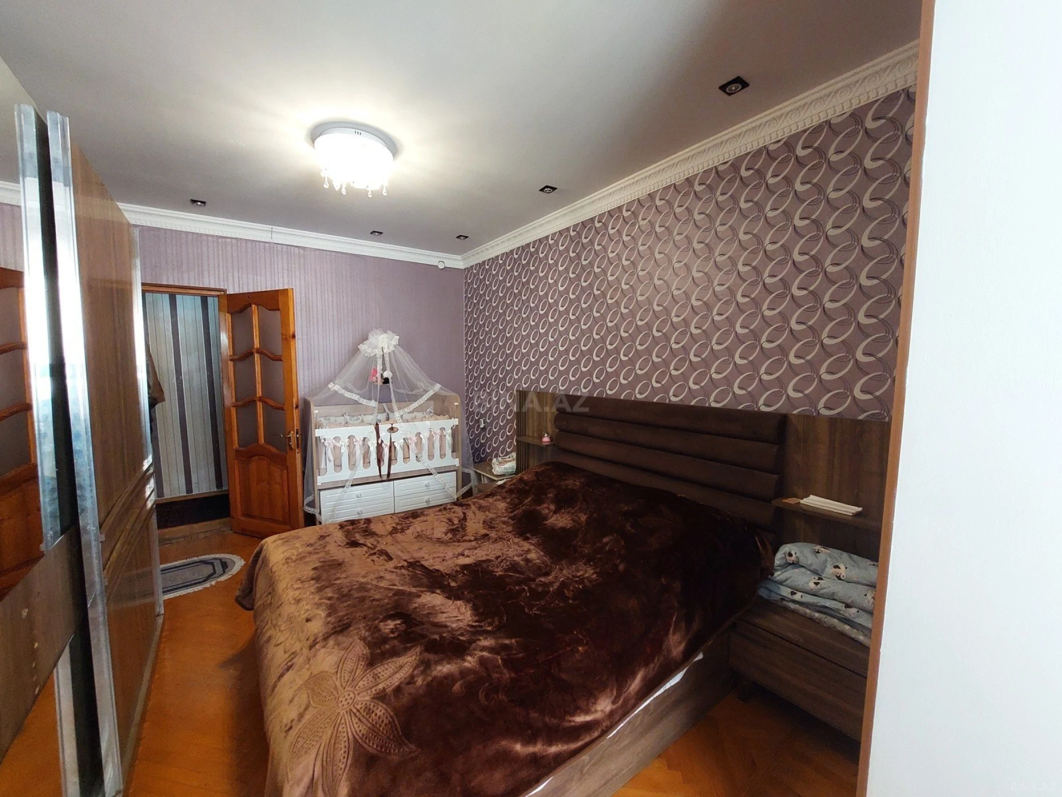 Satılır 2 otaqlı mənzil 65 m²
