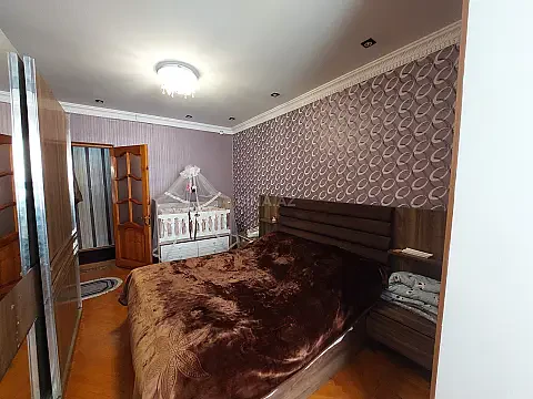 Satılır 2 otaqlı mənzil 65 m²