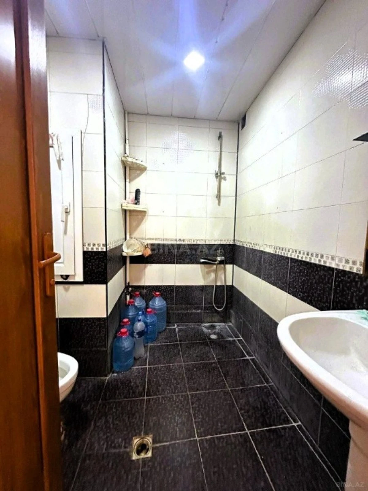 Kirayə verilir 3 otaqlı mənzil 115 m²