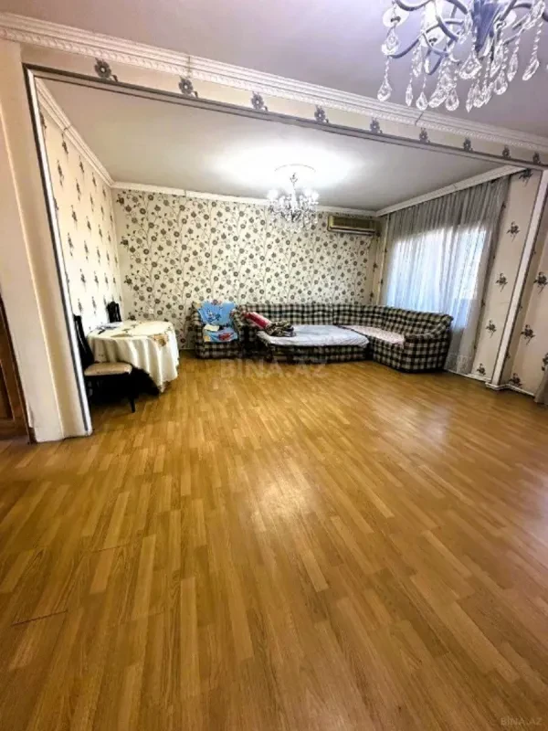 Kirayə verilir 3 otaqlı mənzil 115 m²