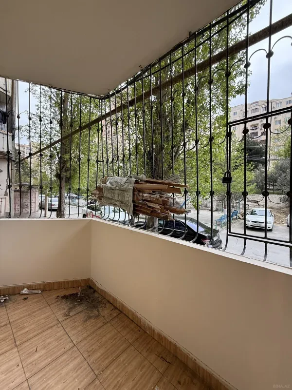 Satılır 4 otaqlı mənzil 110 m²