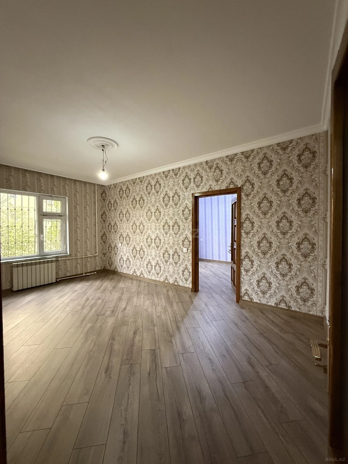Satılır 4 otaqlı mənzil 110 m²