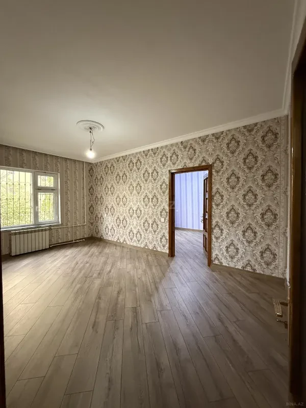 Satılır 4 otaqlı mənzil 110 m²