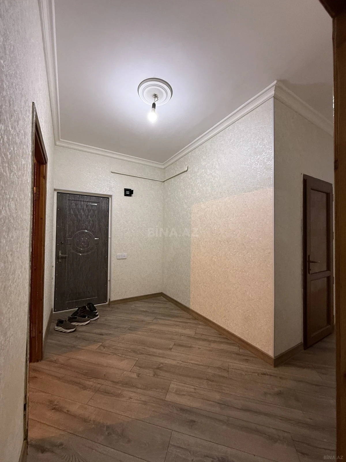 Satılır 4 otaqlı mənzil 110 m²