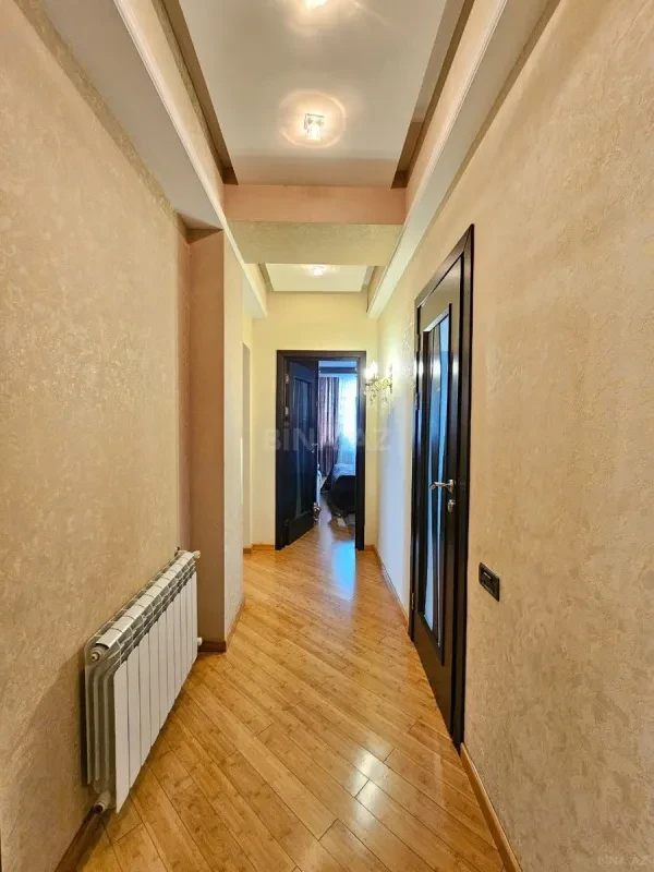 Satılır 3 otaqlı mənzil 157 m²