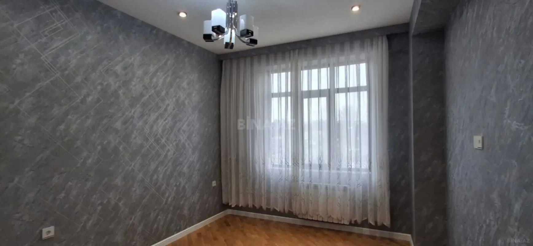 Satılır 3 otaqlı mənzil 86 m²