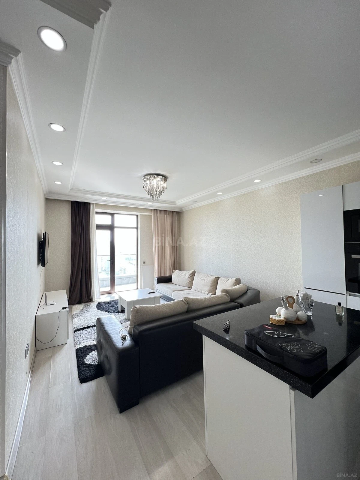 Kirayə verilir 2 otaqlı mənzil 70 m²
