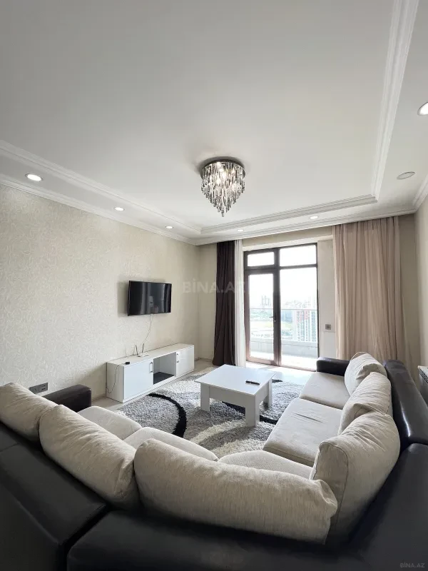 Kirayə verilir 2 otaqlı mənzil 70 m²