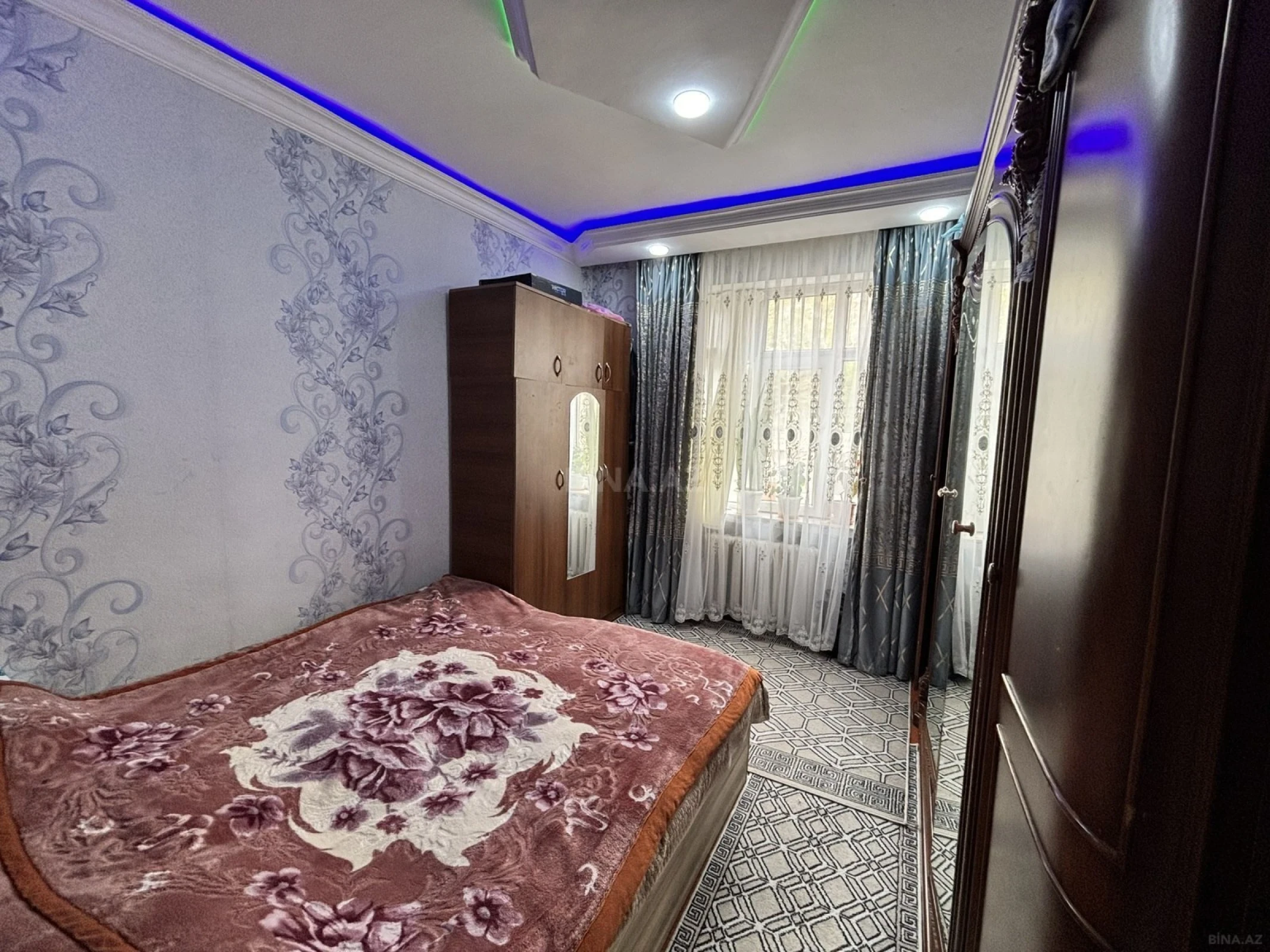 Satılır 2 otaqlı mənzil 65 m²