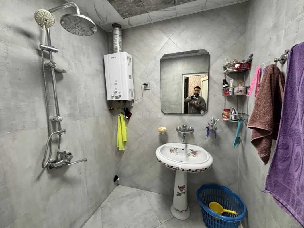 Satılır 2 otaqlı mənzil 65 m²