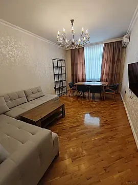Kirayə verilir 2 otaqlı mənzil 72 m²