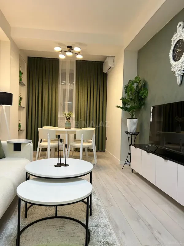 Satılır 2 otaqlı mənzil 78 m²