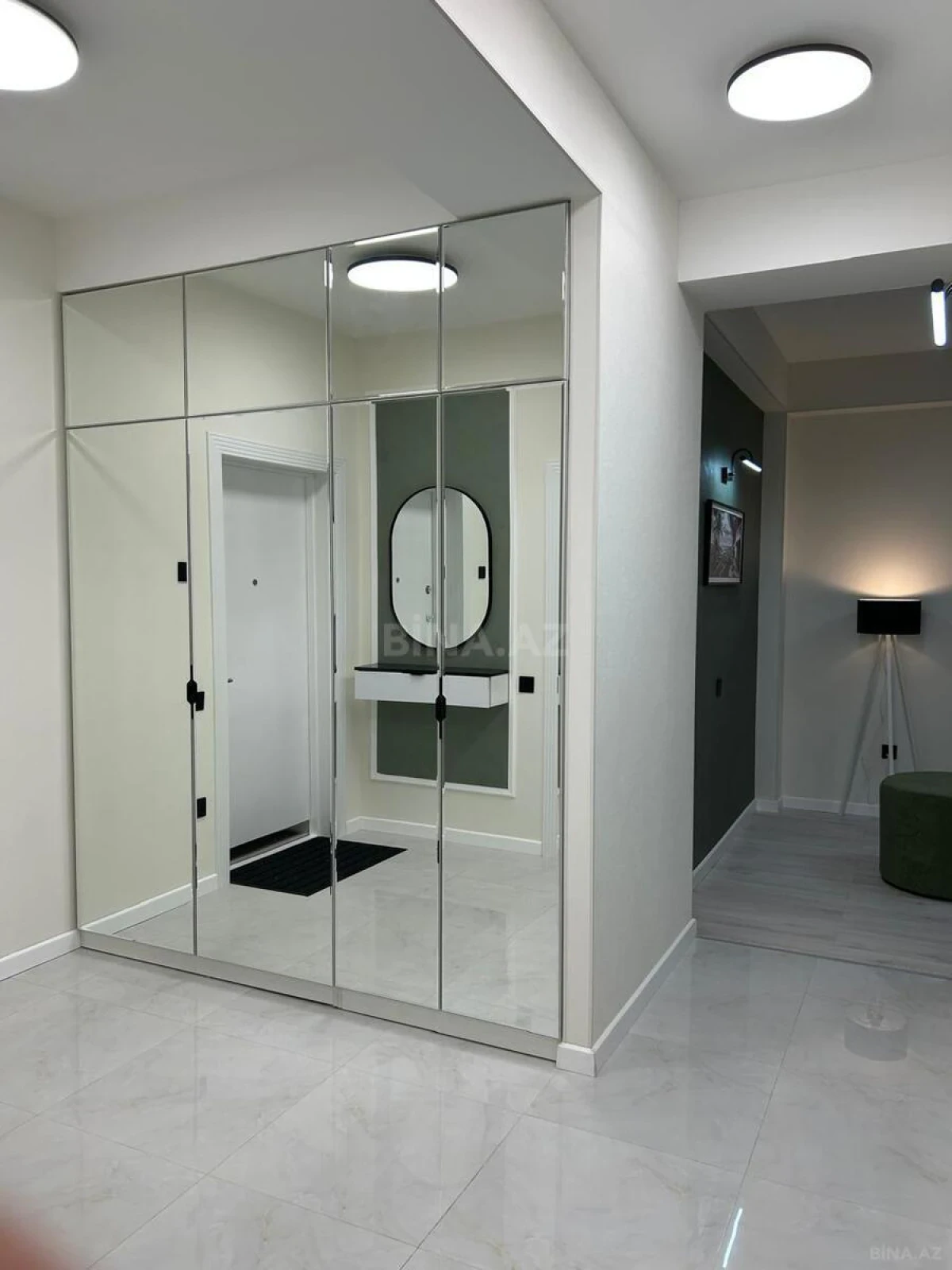 Satılır 2 otaqlı mənzil 78 m²