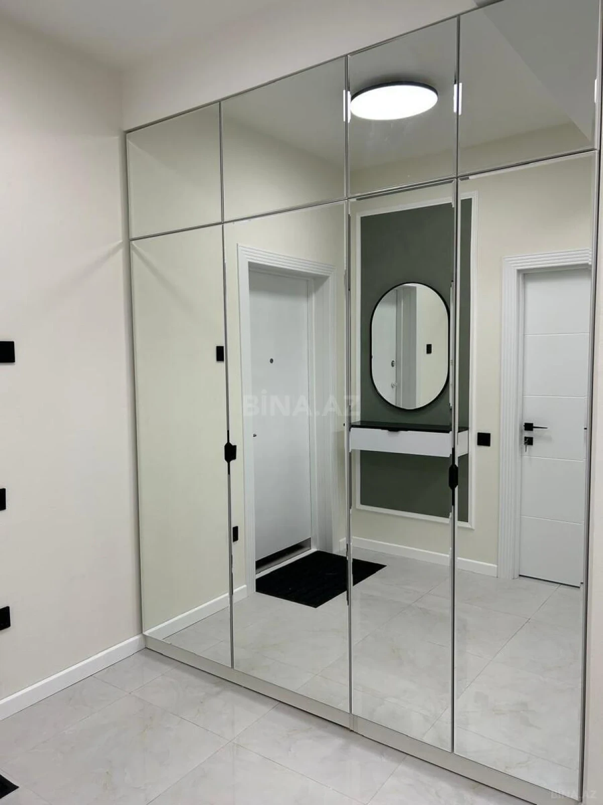 Satılır 2 otaqlı mənzil 78 m²
