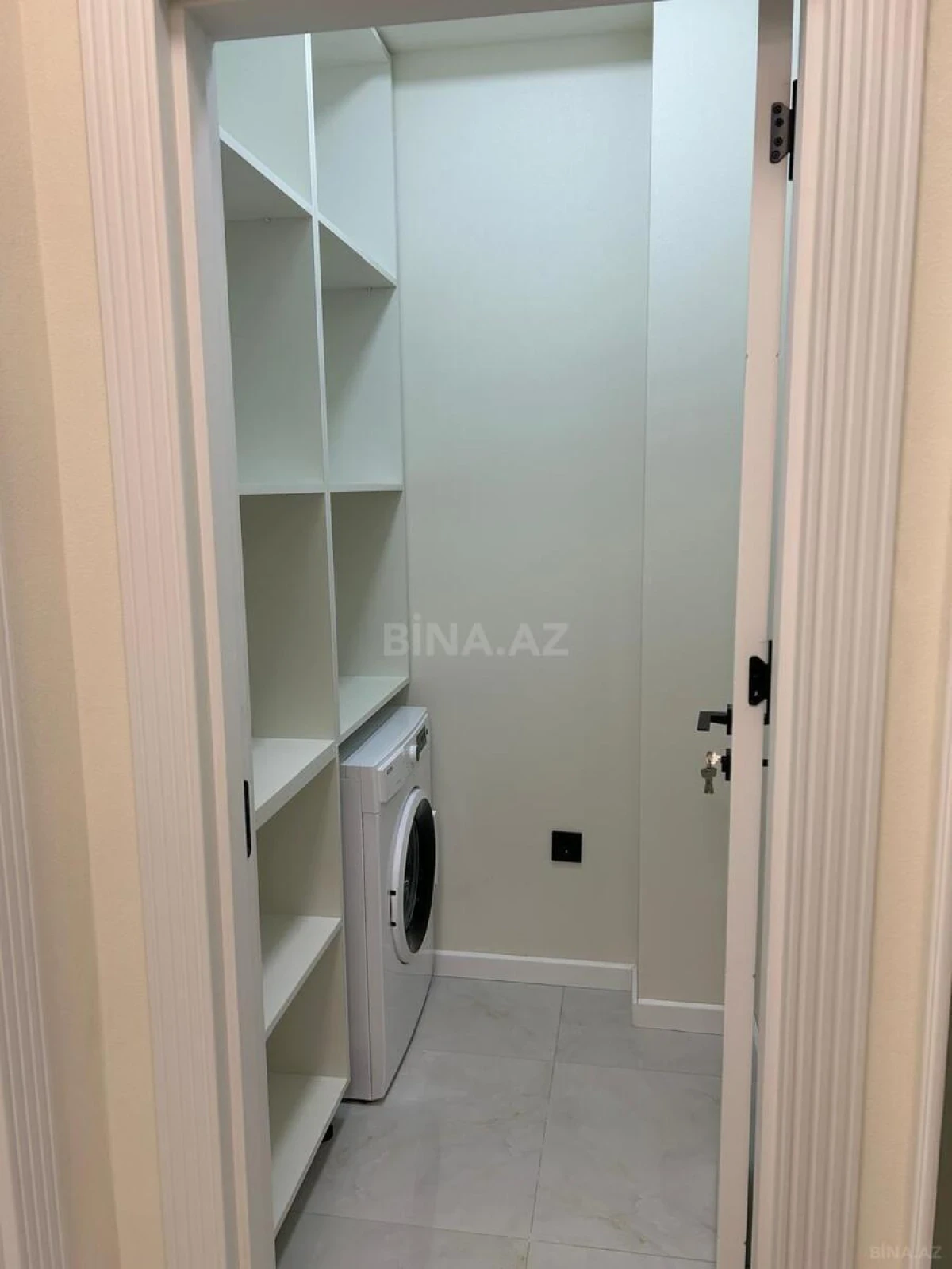 Satılır 2 otaqlı mənzil 78 m²