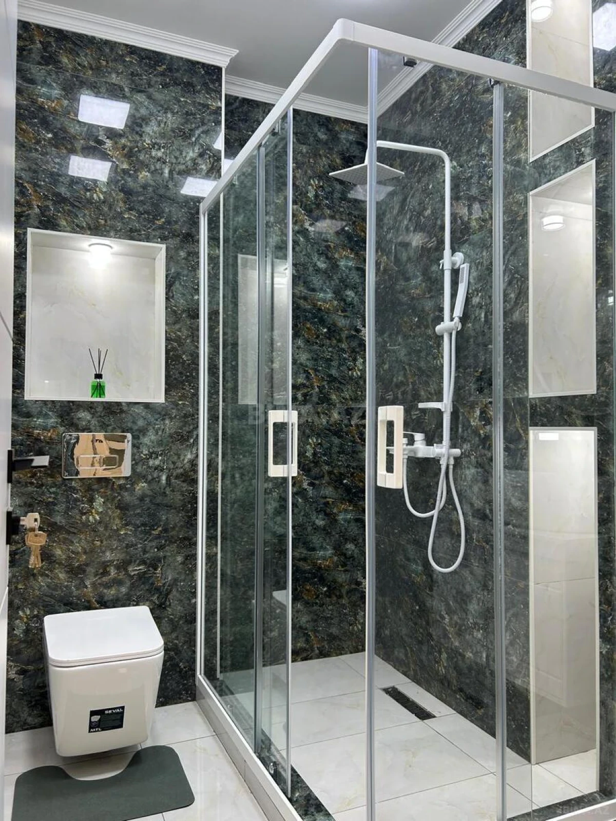 Satılır 2 otaqlı mənzil 78 m²