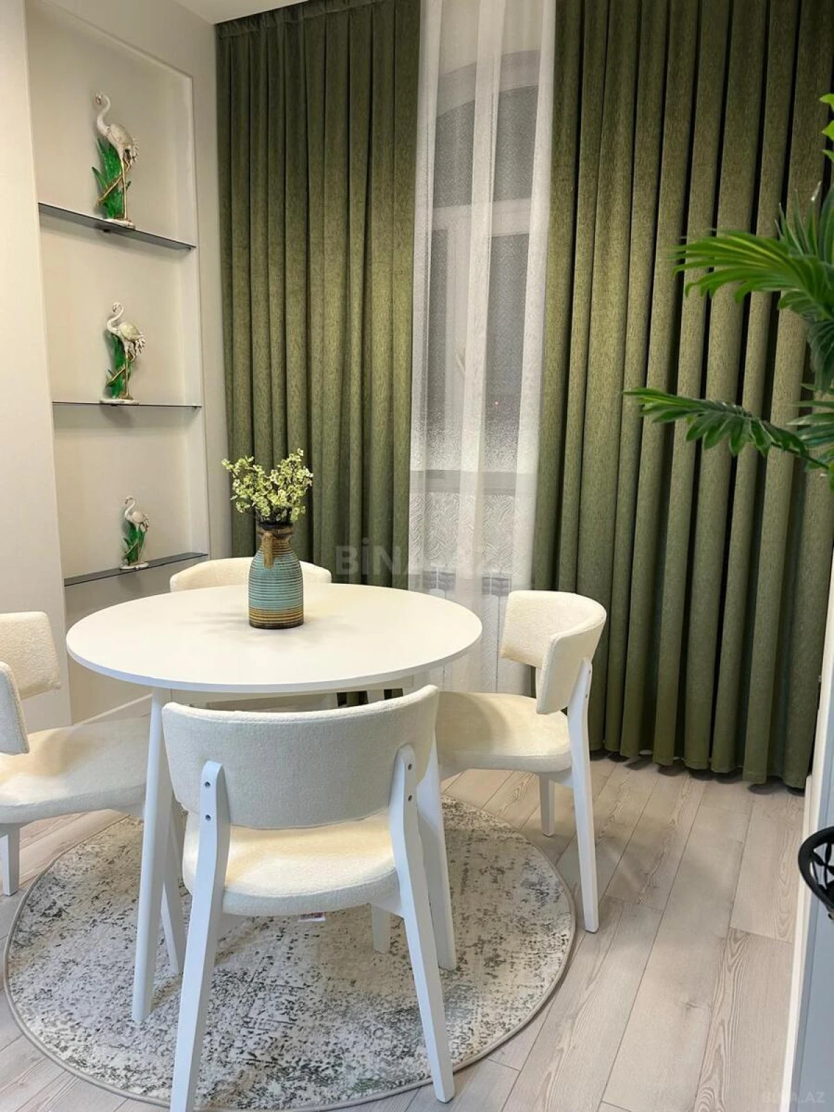 Satılır 2 otaqlı mənzil 78 m²